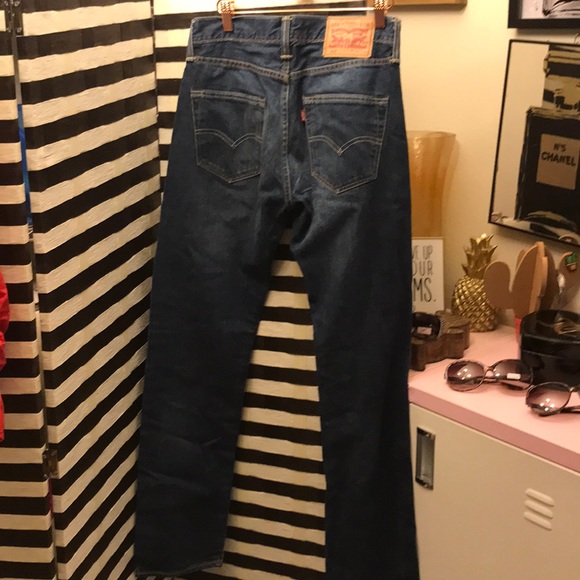 GUC Levi’s 501 Button Fly Jeans - Picture 4 of 4